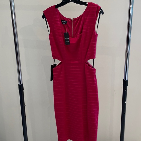 bebe Dresses & Skirts - NWT BEBE TEXTURED MIDI DRESS!